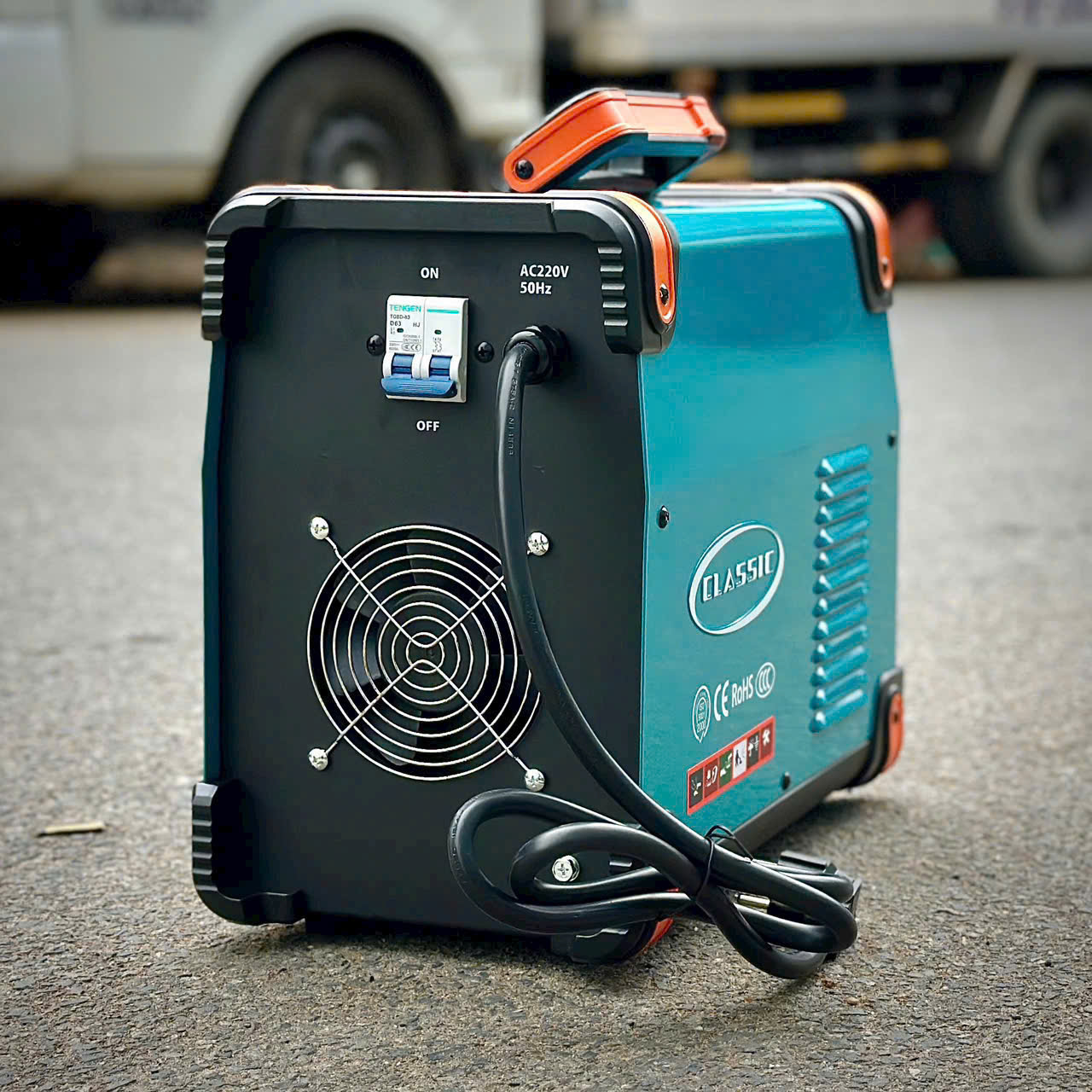 2819865972826899676 (2)